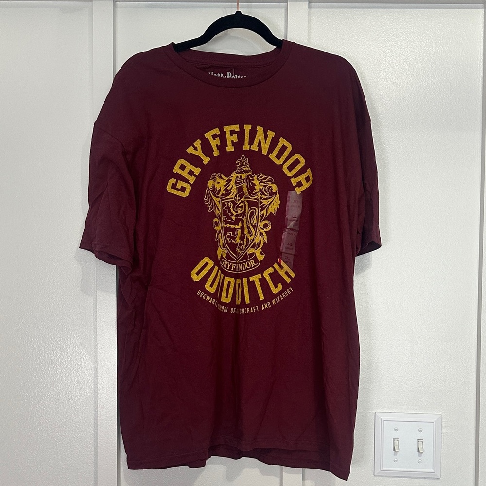 Harry Potter Gryffindor Quidditch Maroon T-Shirt